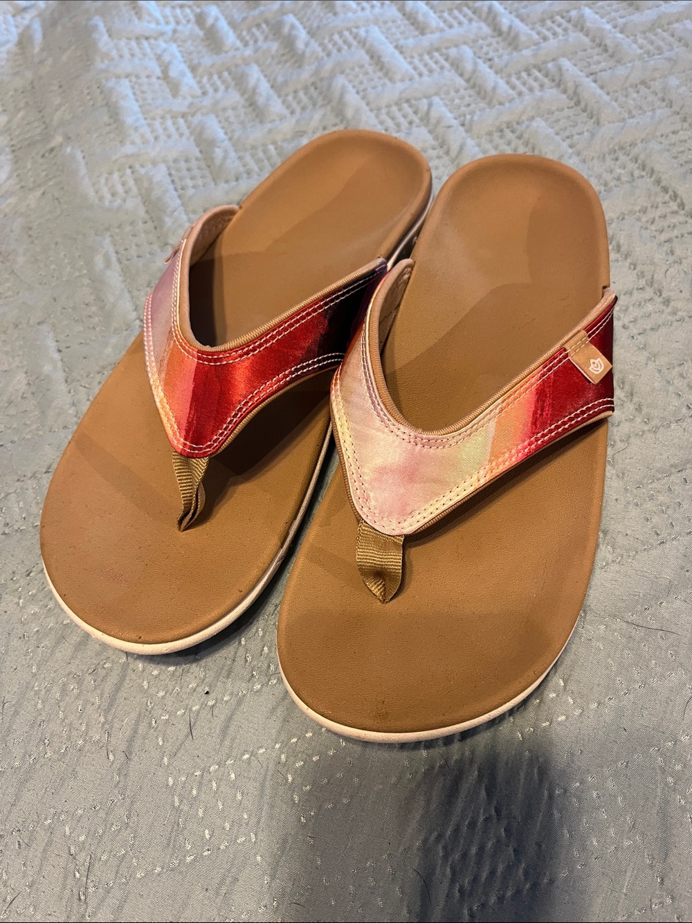 Women's Spence Pink Gradient Thong Sandals. Size 8